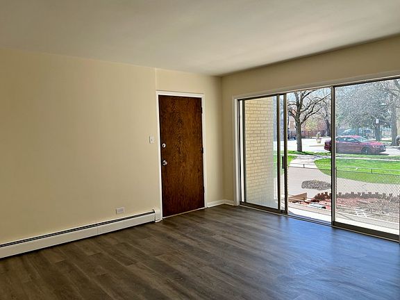 2nd image of 5849 S Francisco Ave #1C