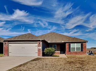 1901 W Autumn Way, Mustang, OK 73064