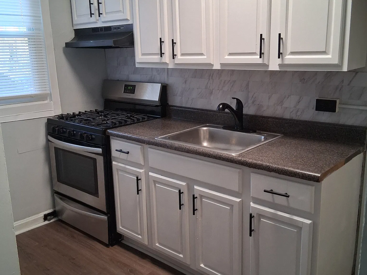 732 Glenwood Ave — Photo 1