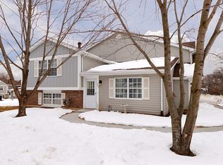 1562 Timber Trl #22-A, Wheaton, IL 60189