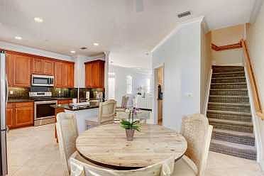 1st image of 295 NE 5th Ave #20