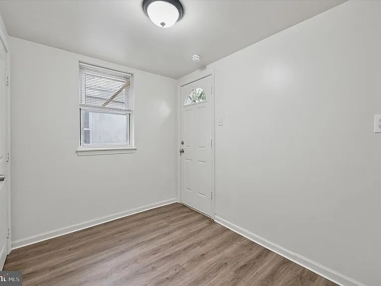 1016 Potter St — Photo 14