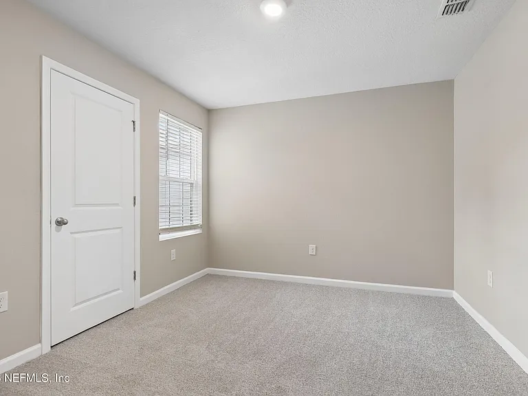 5988 Creekside Crossing Dr — Photo 19