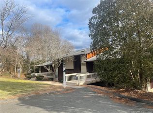 8 Country Squire Dr UNIT G, Cromwell, CT 06416