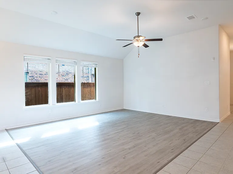 420 Kirkham Dr — Photo 17