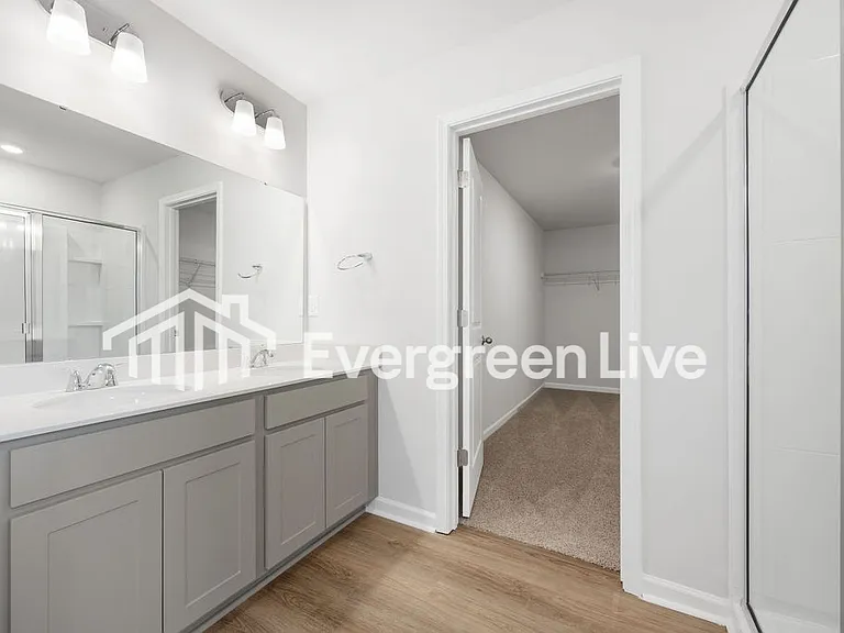 1005 Kinness Dr — Photo 18
