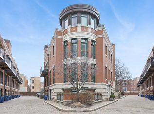 422 W Armitage Ave #A, Chicago, IL