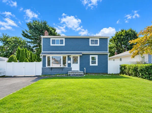 26 Michel Avenue, Farmingdale, NY 11735