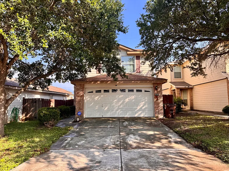 Sandy Point Dr — Photo 2