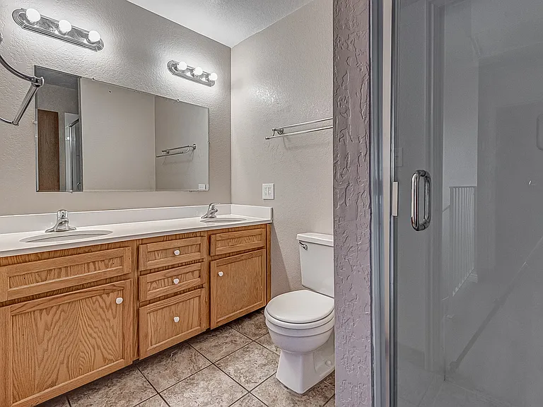 553 N 700 E #2 — Photo 12