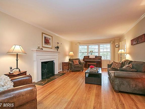 2nd image of 6136 Beachway Dr