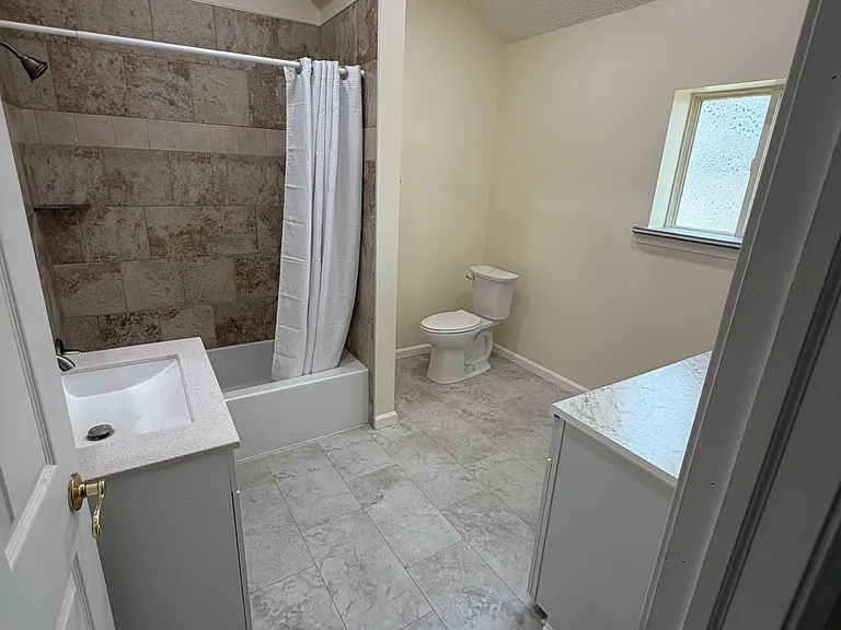 18128 Powers Ave — Photo 7