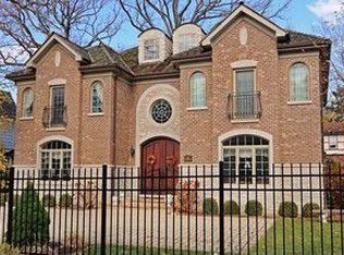 873 Spruce St, Winnetka, IL 60093