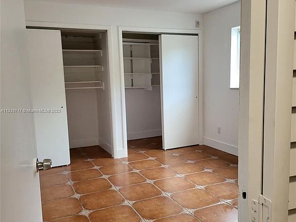 5th image of 7910 Taft St APT 101