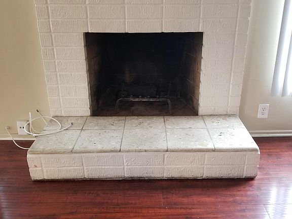5th image of 803 Edgewood St APT 4