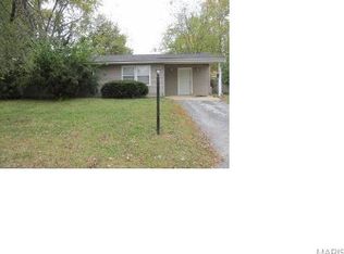 9243 Bataan Dr, Saint Louis, MO 63134