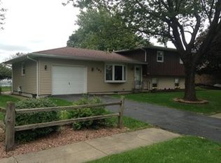 262 S Maple St, Herscher, IL 60941