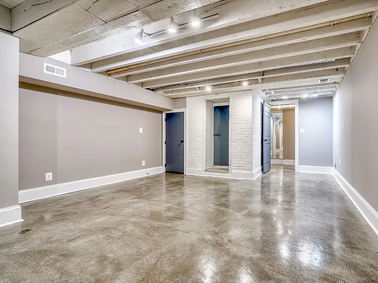 807 Light St #A — Photo 23
