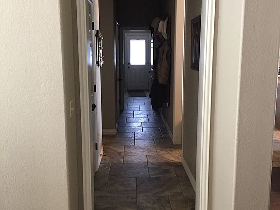 Hallway to mud room.
