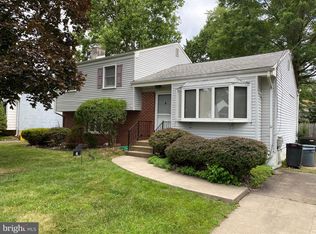 4 Wickford Ave, Ewing, NJ 08618