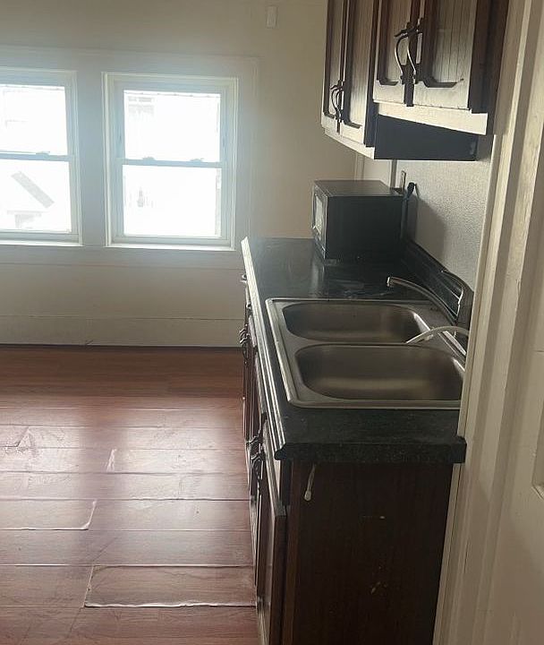 229 Michigan Avenue 229 Michigan Ave Monroe MI Zillow