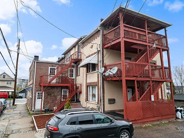 1210 S Main St #C — Photo 6