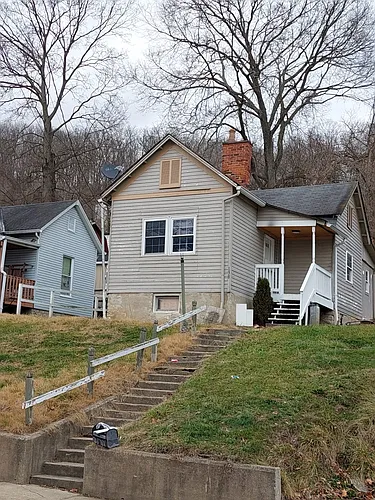 138 1st St Photo 1