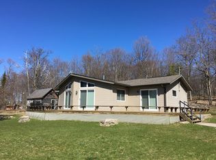 1589 Foss Rd, Washington Island, WI 54246