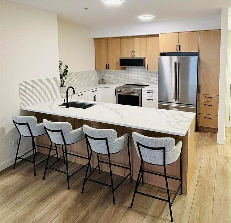 1st image of 160 S Moberly Rd #101