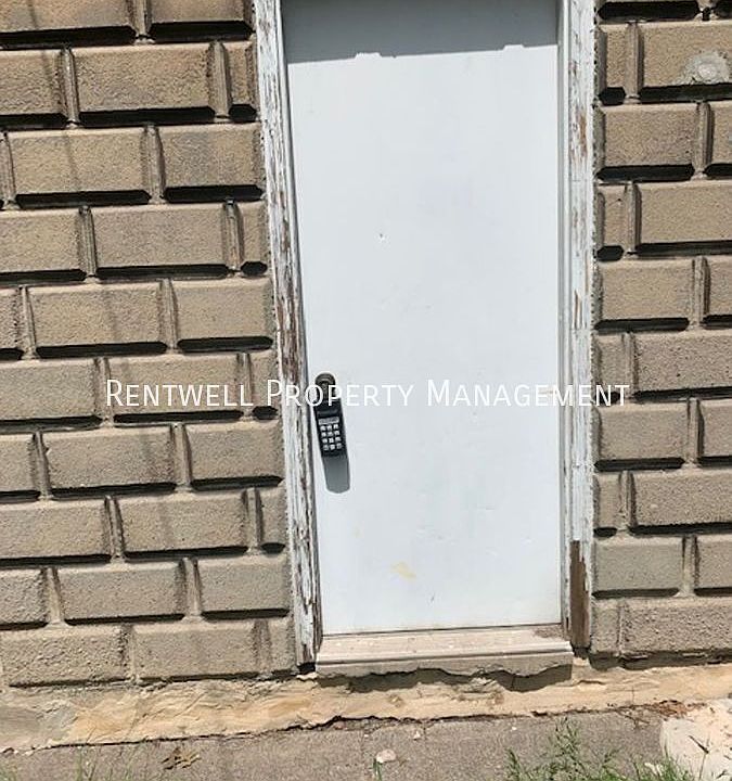 Building Photo 4