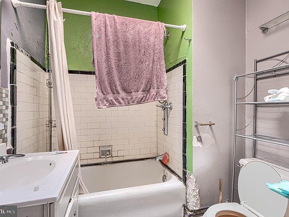 5th image of 3111 Brendan Ave