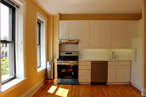 Rented by Corcoran | media 14