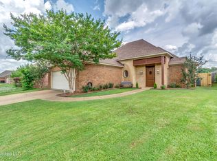 919 Frisky Dr, Brandon, MS 39047