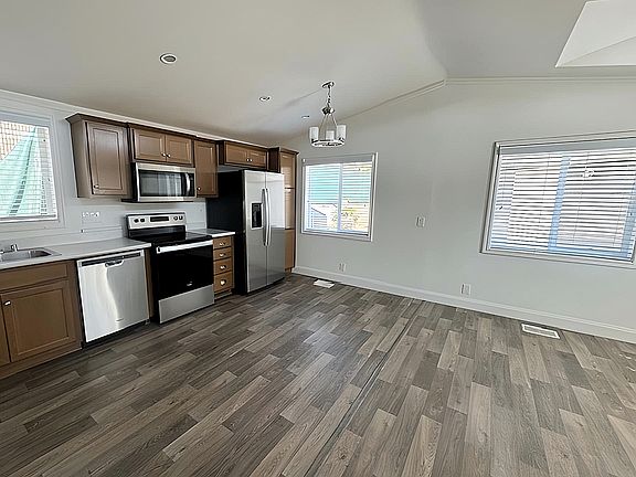3rd image of 8533 Kittyhawk Ave