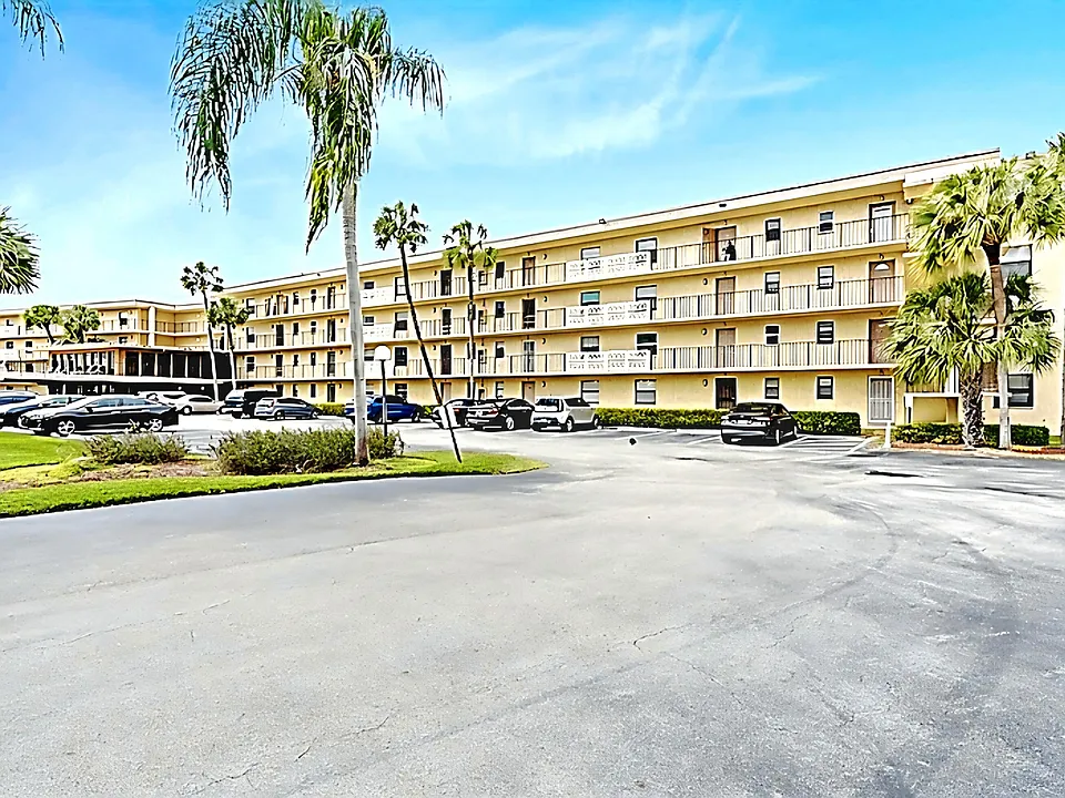 9355 SW 8th St #212