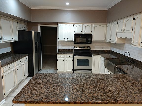 2nd image of 200 Anglewood Dr