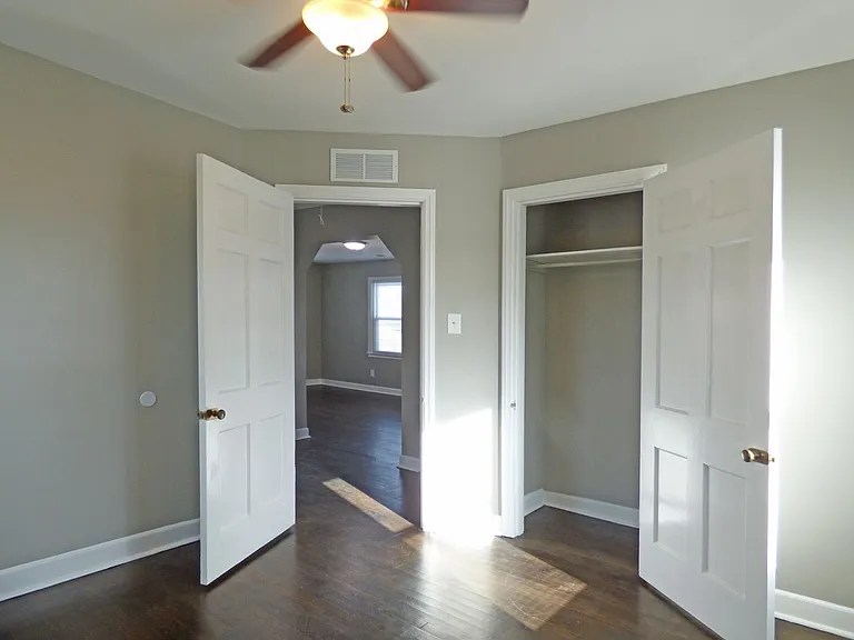 206 Broadview Dr — Photo 18
