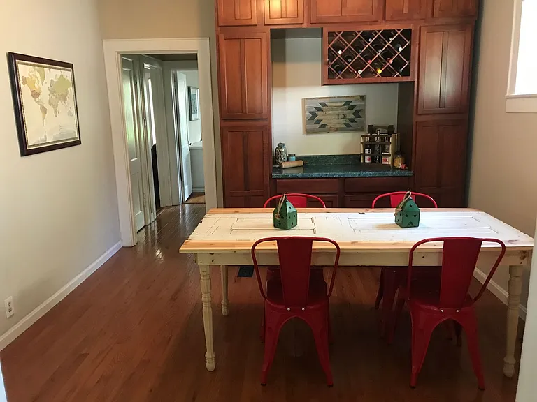 1109 Julia Ave — Photo 9