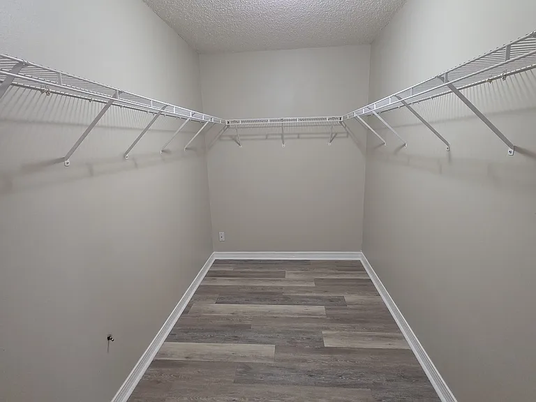 643 Alysheba Dr — Photo 4