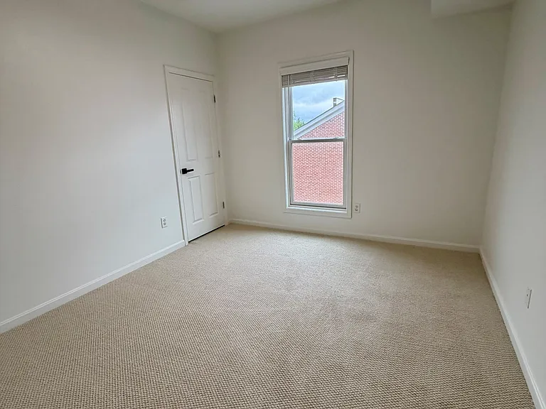 10639 Meeting St #307 — Photo 11