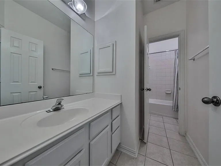 13803 Sherburn Manor Dr — Photo 16