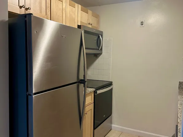 60 Nicholas Rd, Framingham, MA