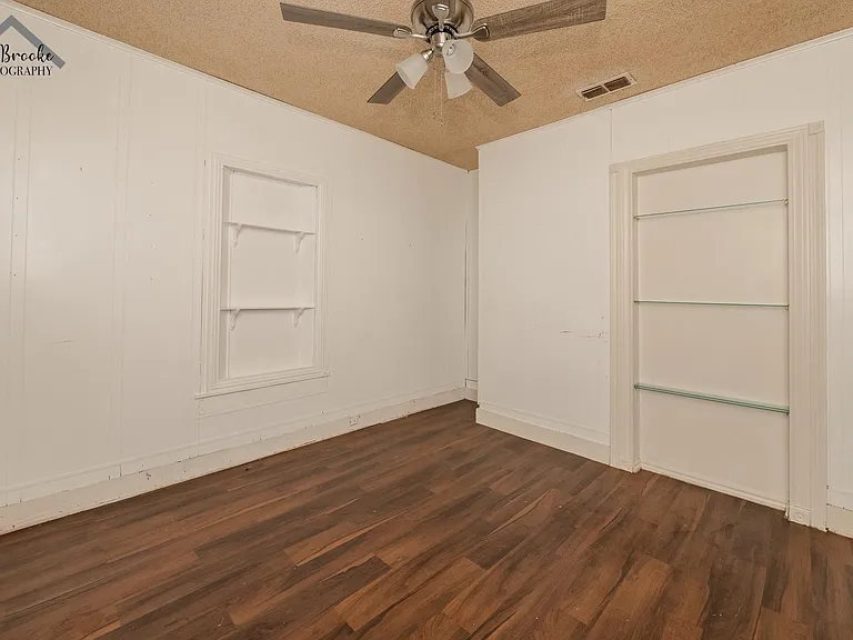 502 Marconi St — Photo 3