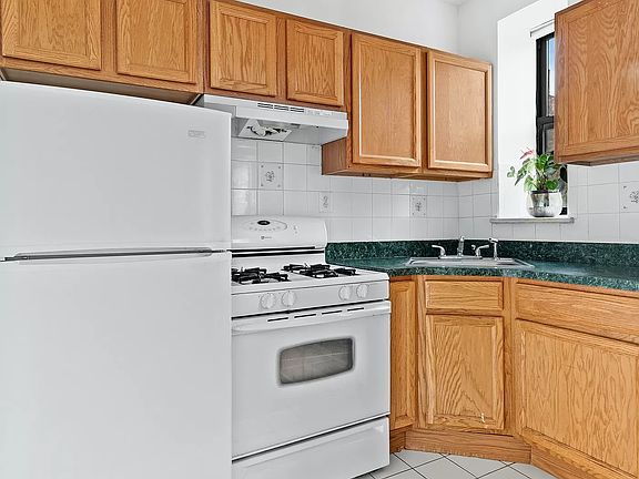 4th image of 421 Avenue C APT 3C