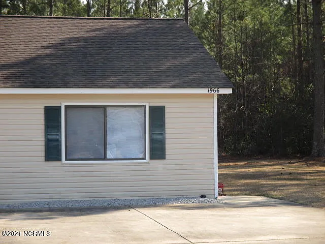 1 bed, 1.0 bath, $925 — Photo 1