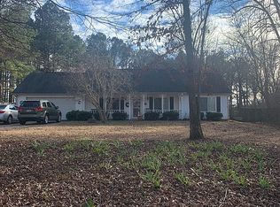 15 McIntosh Estates Ln, Sharpsburg, GA 30277