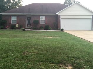 737 5th St, Baldwyn, MS 38824