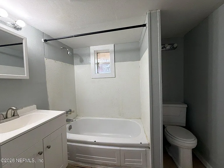 7210 Elwood Ave — Photo 9