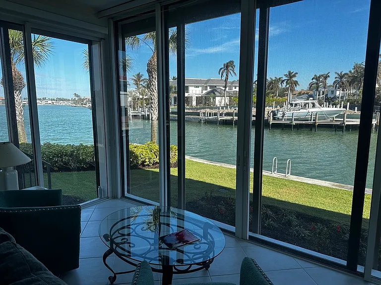2226 Gulf Shore Blvd N #P3 — Photo 10