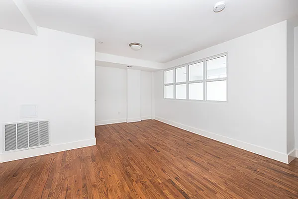 Rented by Bold New York | media 24